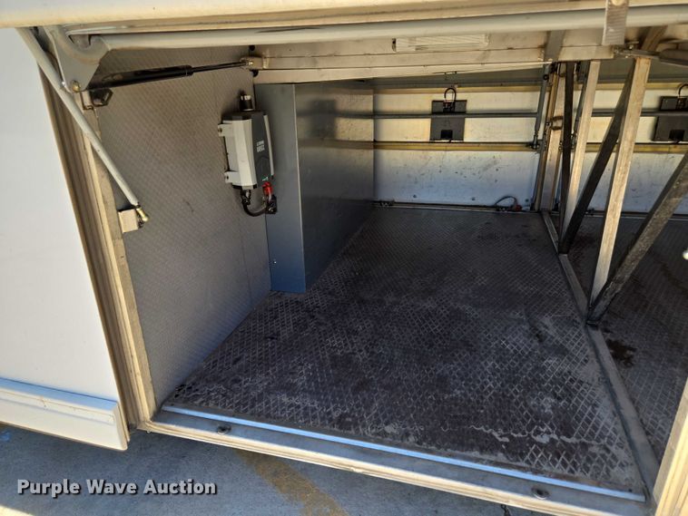 image for item EU3604 2005 Van Hool C2045 coach bus