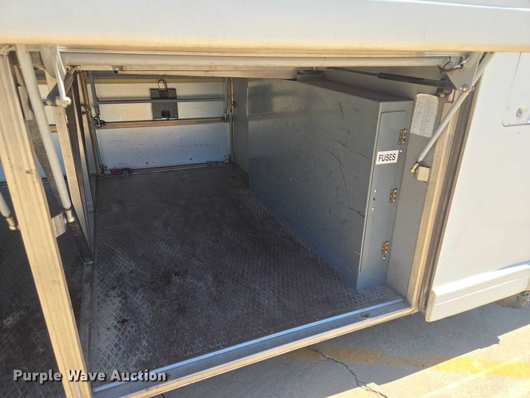 image for item EU3604 2005 Van Hool C2045 coach bus