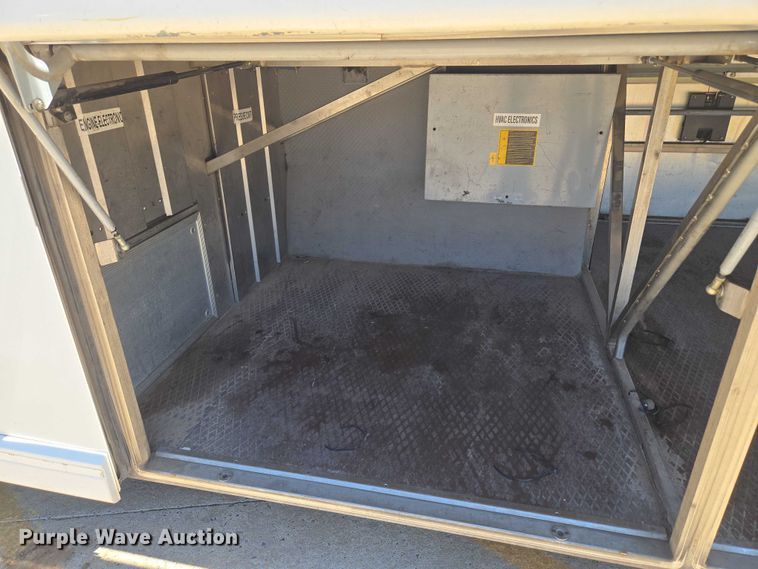 image for item EU3604 2005 Van Hool C2045 coach bus