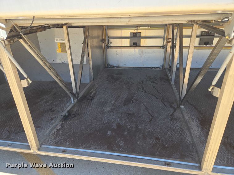 image for item EU3604 2005 Van Hool C2045 coach bus