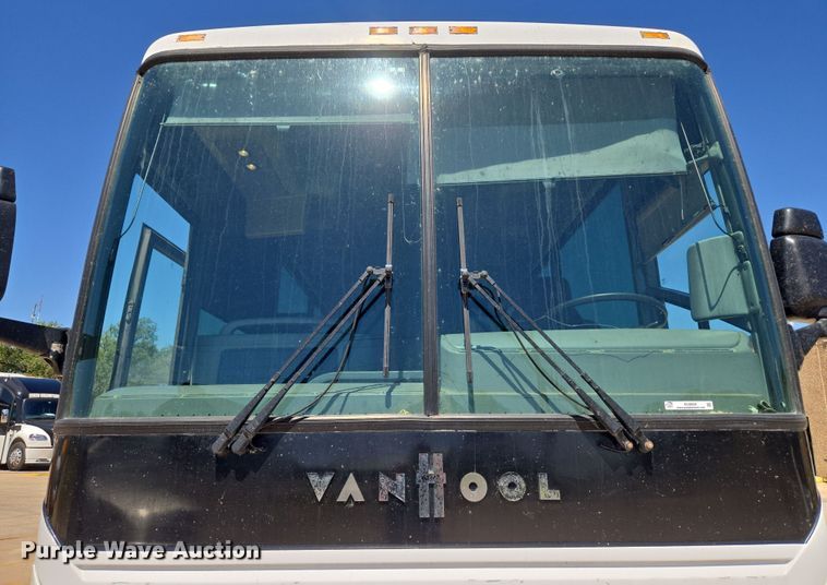 image for item EU3604 2005 Van Hool C2045 coach bus