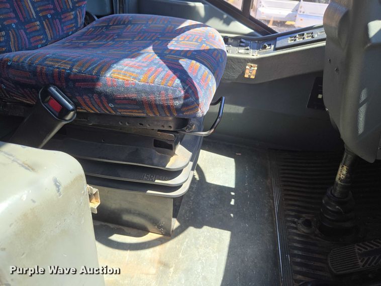 image for item EU3604 2005 Van Hool C2045 coach bus