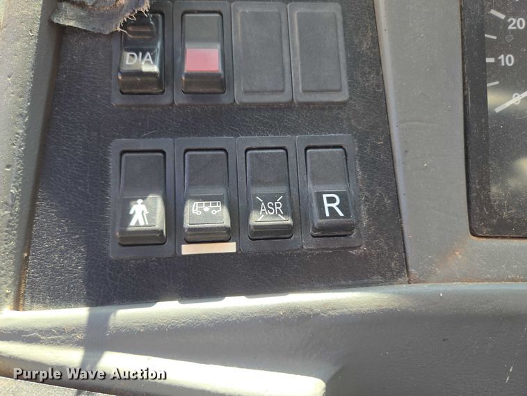 image for item EU3604 2005 Van Hool C2045 coach bus