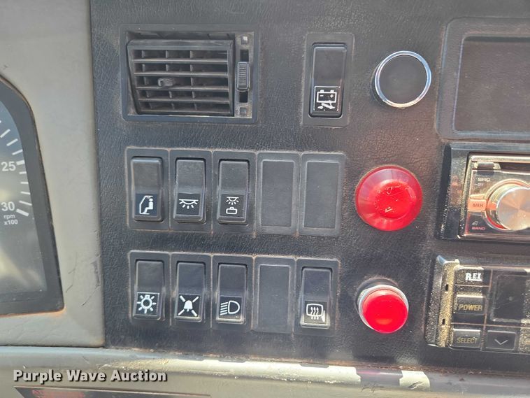 image for item EU3604 2005 Van Hool C2045 coach bus