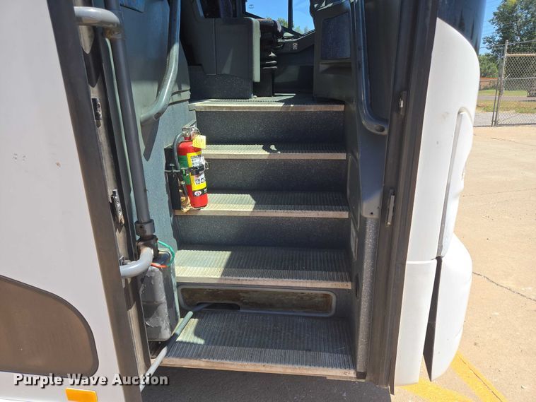 image for item EU3604 2005 Van Hool C2045 coach bus