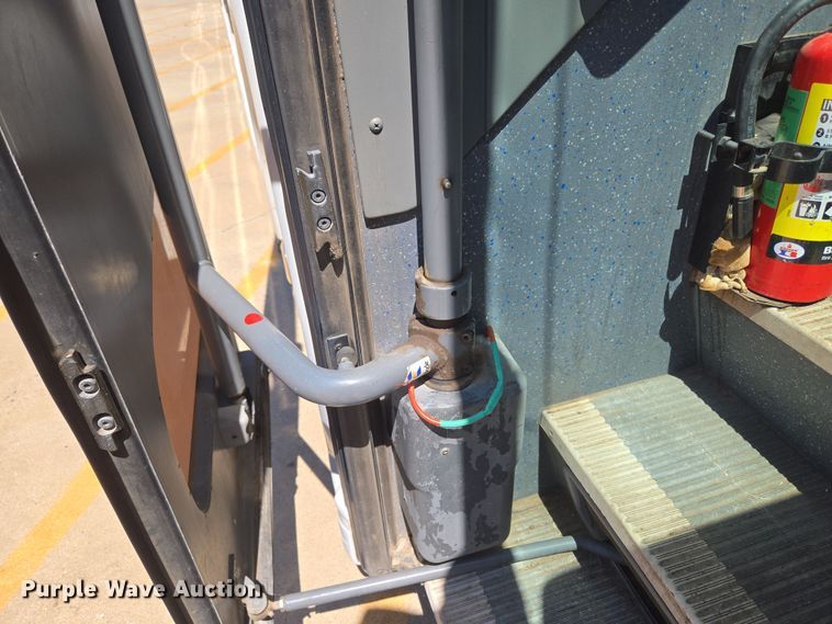 image for item EU3604 2005 Van Hool C2045 coach bus