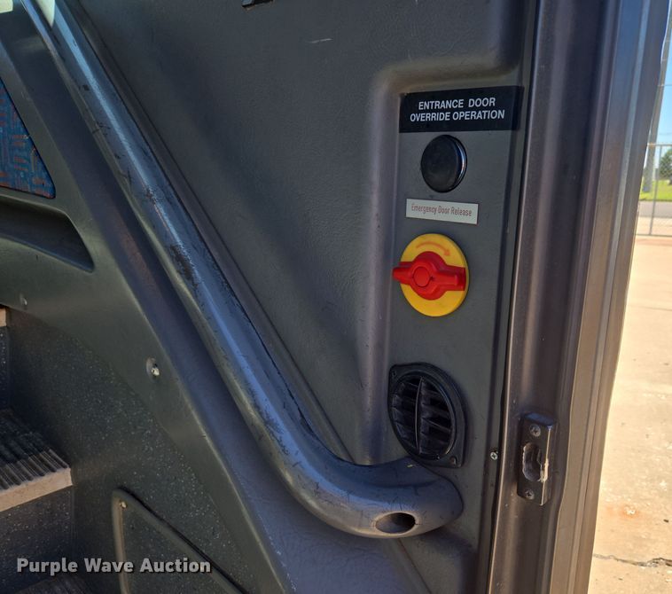 image for item EU3604 2005 Van Hool C2045 coach bus