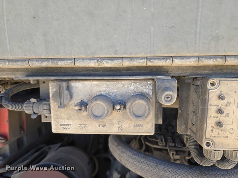 image for item EU3604 2005 Van Hool C2045 coach bus