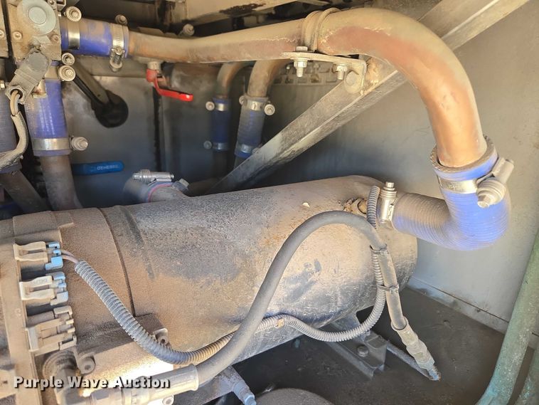 image for item EU3604 2005 Van Hool C2045 coach bus