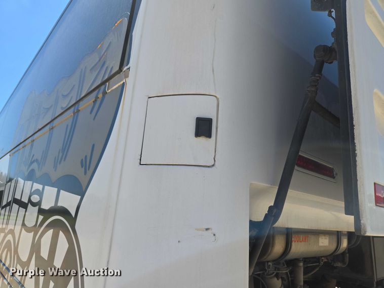 image for item EU3604 2005 Van Hool C2045 coach bus