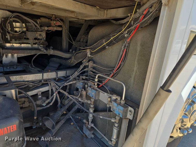 image for item EU3604 2005 Van Hool C2045 coach bus