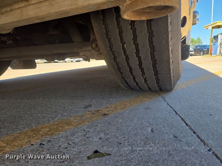 image for item EU3604 2005 Van Hool C2045 coach bus