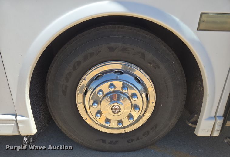 image for item EU3604 2005 Van Hool C2045 coach bus