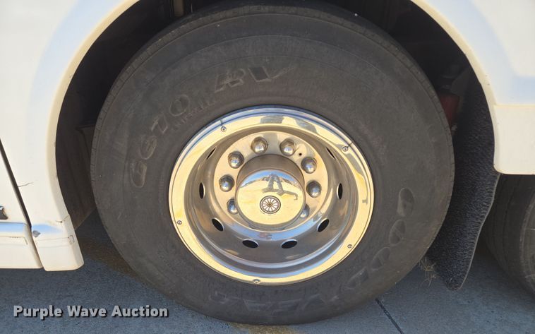 image for item EU3604 2005 Van Hool C2045 coach bus