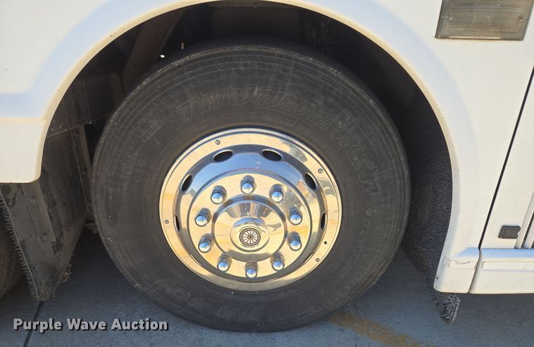 image for item EU3604 2005 Van Hool C2045 coach bus