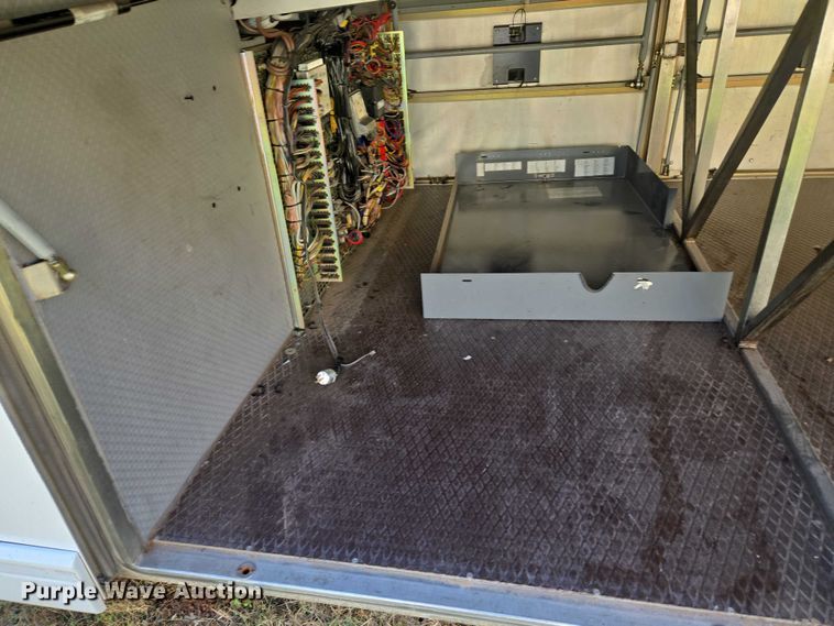 image for item EU3605 2005 Van Hool C2045 coach bus