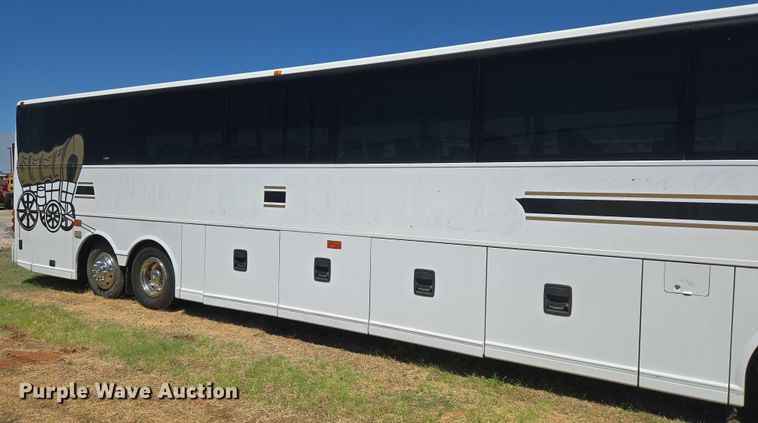 image for item EU3605 2005 Van Hool C2045 coach bus