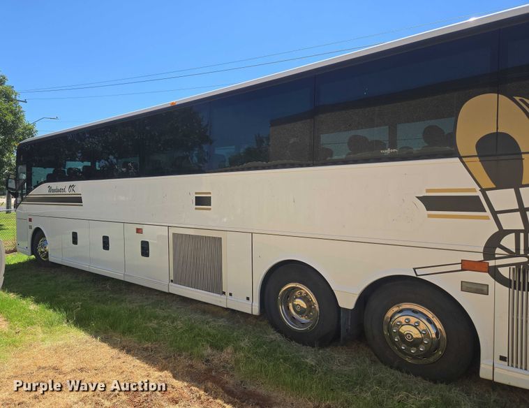 image for item EU3605 2005 Van Hool C2045 coach bus