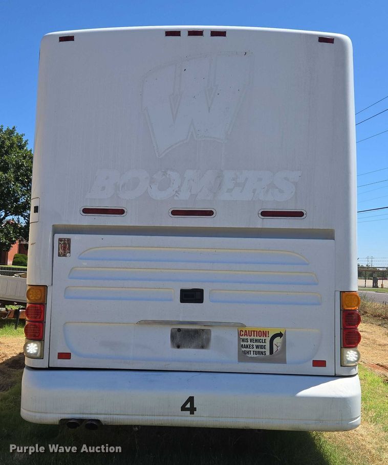 image for item EU3605 2005 Van Hool C2045 coach bus