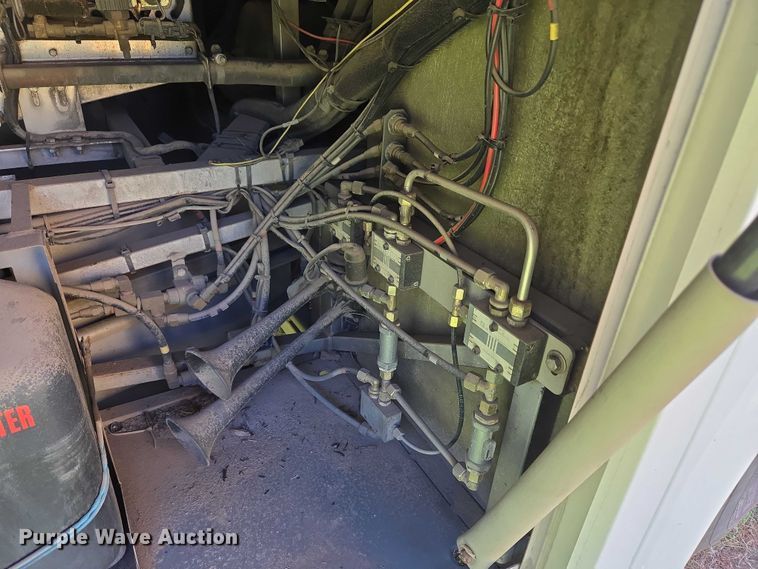 image for item EU3605 2005 Van Hool C2045 coach bus