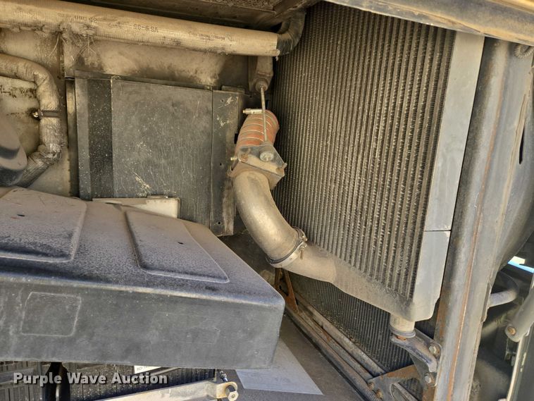 image for item EU3605 2005 Van Hool C2045 coach bus