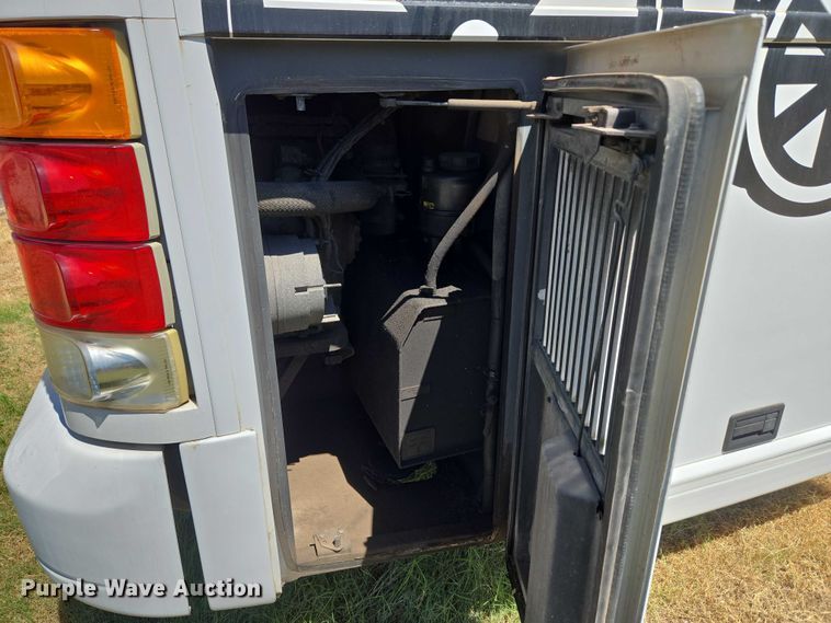 image for item EU3605 2005 Van Hool C2045 coach bus