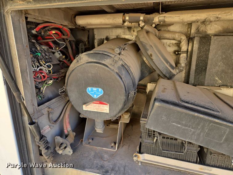 image for item EU3605 2005 Van Hool C2045 coach bus