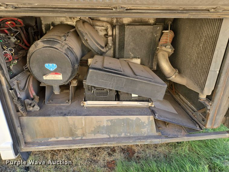 image for item EU3605 2005 Van Hool C2045 coach bus