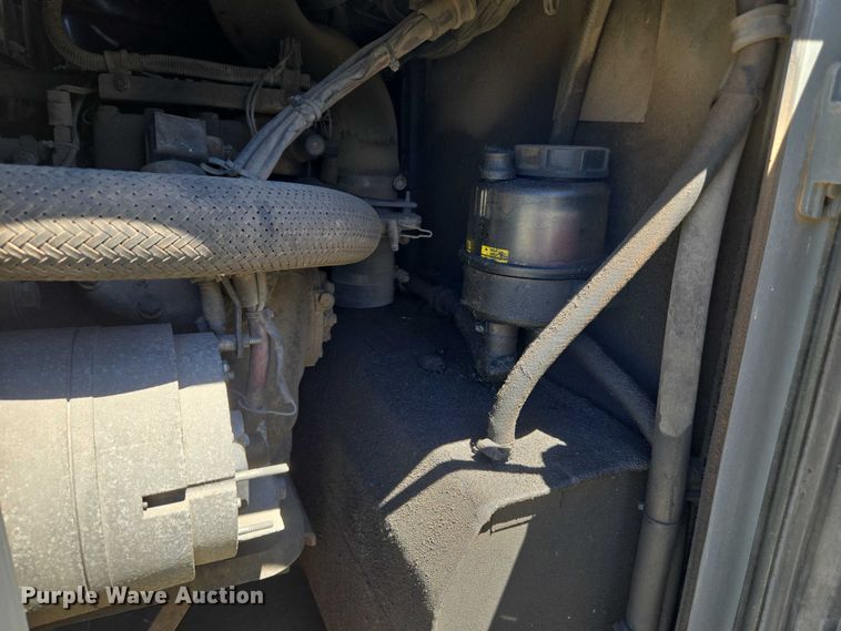 image for item EU3605 2005 Van Hool C2045 coach bus