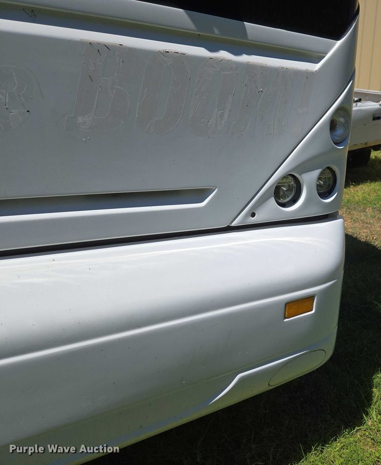 image for item EU3605 2005 Van Hool C2045 coach bus