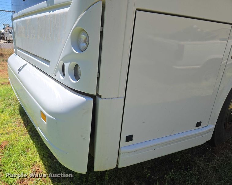 image for item EU3605 2005 Van Hool C2045 coach bus