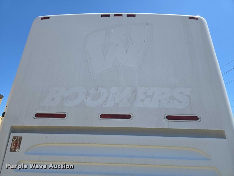 image for item EU3605 2005 Van Hool C2045 coach bus