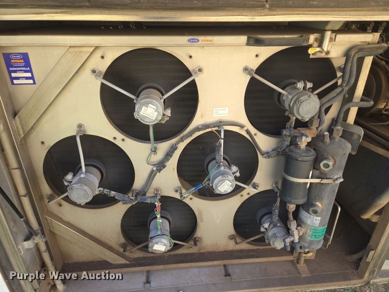 image for item EU3605 2005 Van Hool C2045 coach bus