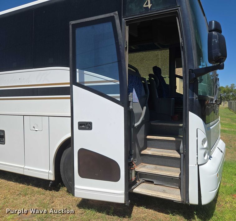 image for item EU3605 2005 Van Hool C2045 coach bus