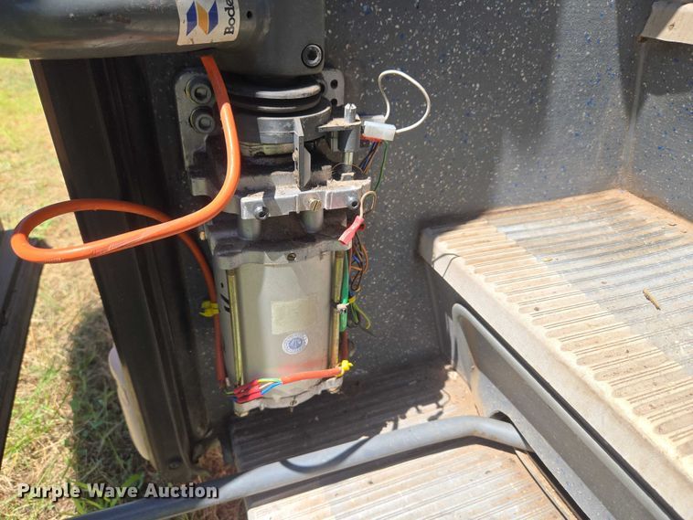 image for item EU3605 2005 Van Hool C2045 coach bus