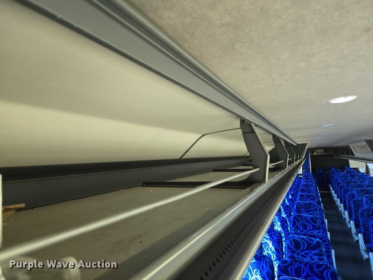 image for item EU3605 2005 Van Hool C2045 coach bus