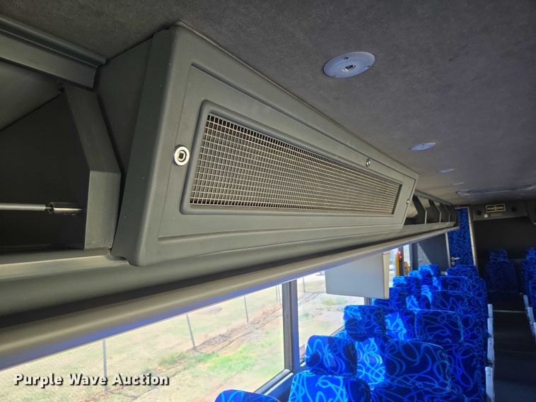 image for item EU3605 2005 Van Hool C2045 coach bus