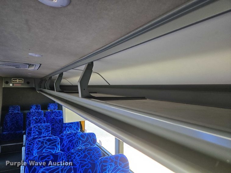 image for item EU3605 2005 Van Hool C2045 coach bus