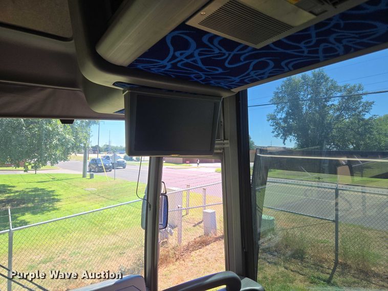 image for item EU3605 2005 Van Hool C2045 coach bus