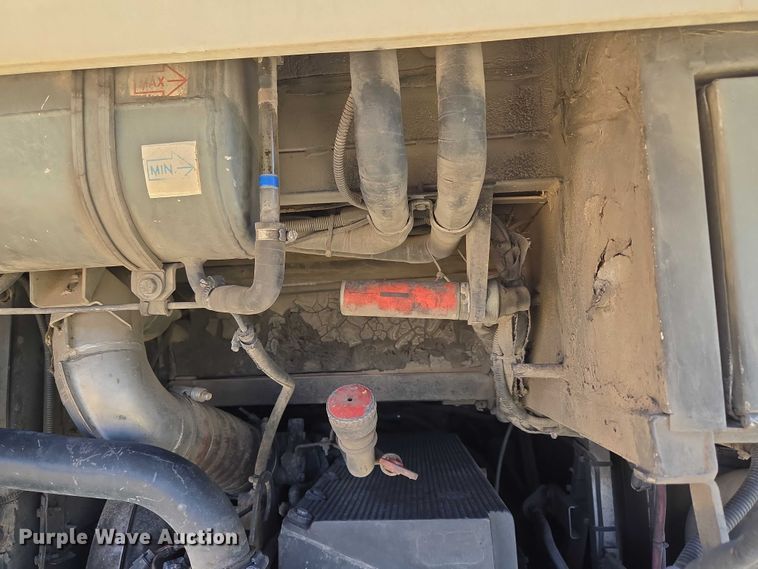 image for item EU3605 2005 Van Hool C2045 coach bus