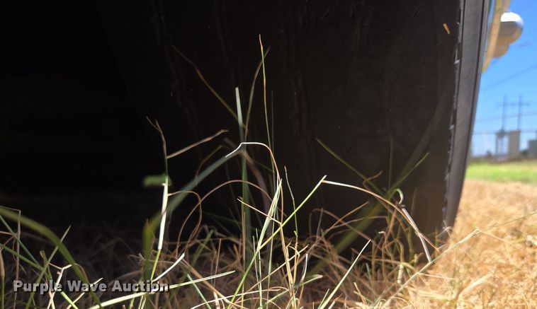 image for item EU3605 2005 Van Hool C2045 coach bus