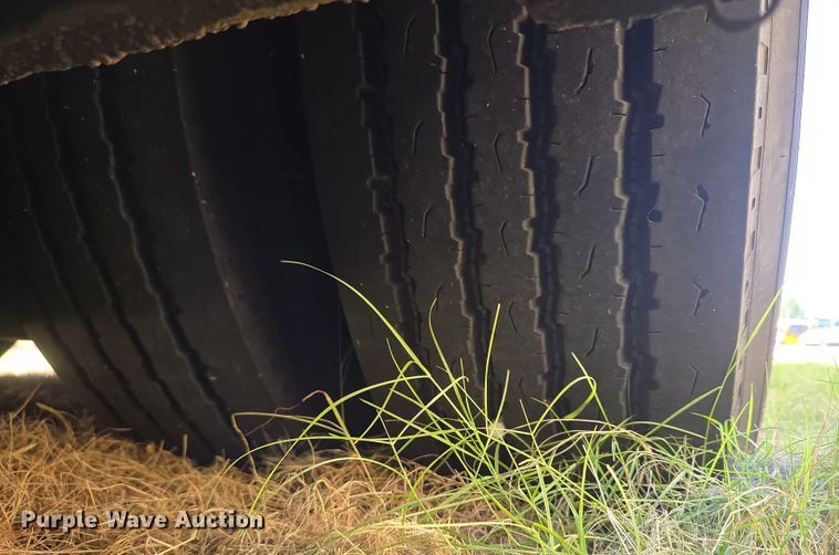 image for item EU3605 2005 Van Hool C2045 coach bus