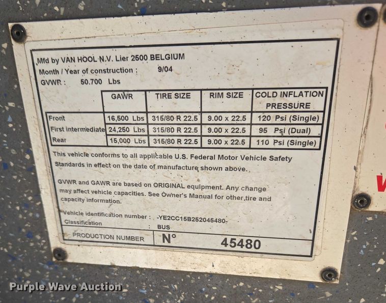 image for item EU3605 2005 Van Hool C2045 coach bus