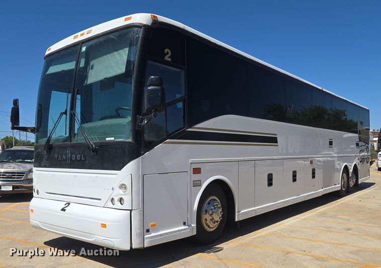 image for item EU3606 2005 Van Hool C2045 coach bus