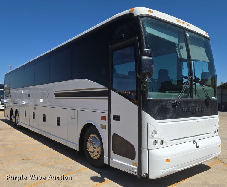 image for item EU3606 2005 Van Hool C2045 coach bus