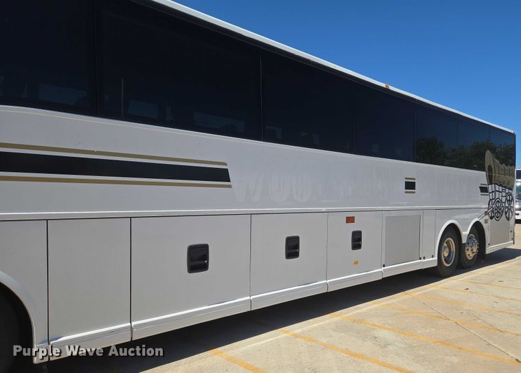 image for item EU3606 2005 Van Hool C2045 coach bus