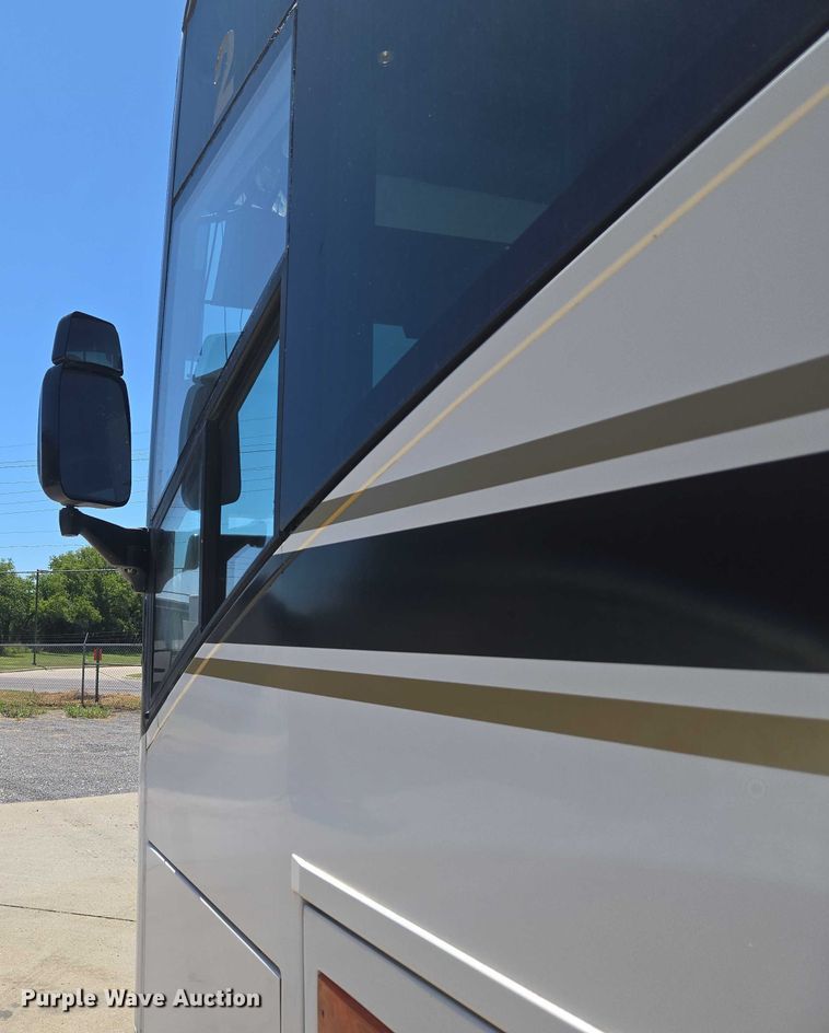 image for item EU3606 2005 Van Hool C2045 coach bus