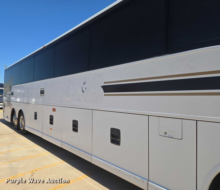 image for item EU3606 2005 Van Hool C2045 coach bus