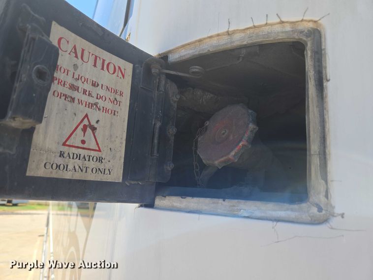 image for item EU3606 2005 Van Hool C2045 coach bus