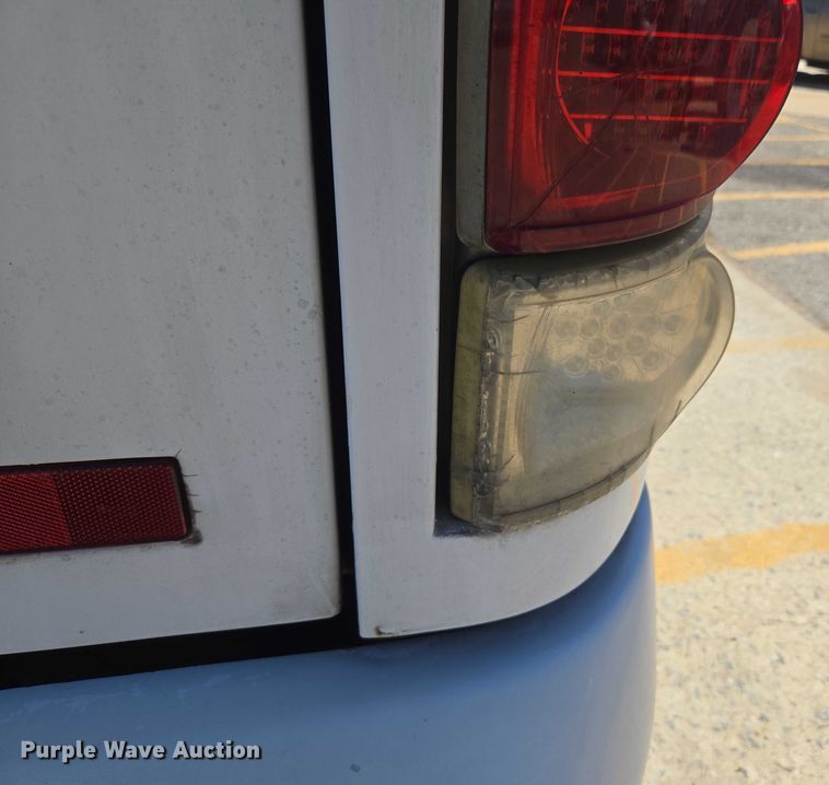 image for item EU3606 2005 Van Hool C2045 coach bus